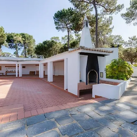 Apartment Planalto - Cosy House For 4 In A Private With Pool At Vilamoura Quarteira
