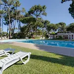 Lägenhet Planalto - Cosy House For 4 In A Private With Pool At Vilamoura *